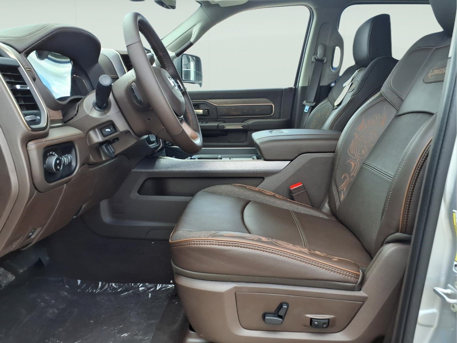 New 2026 RAM 3500 Limited AWD/4WD image 10