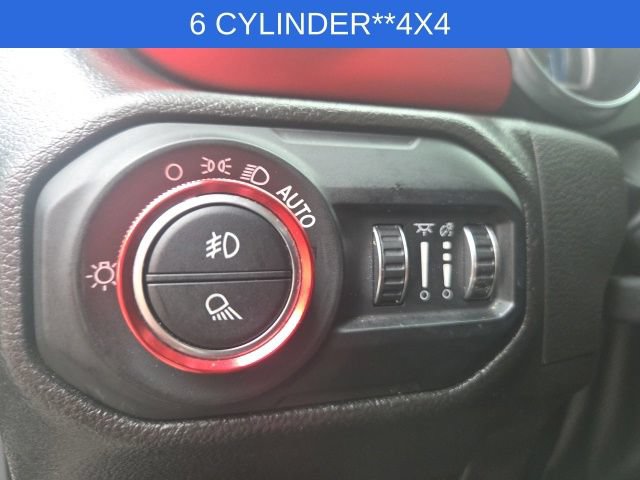 Used 2022 Jeep Gladiator Rubicon w/ Cold Weather Group AWD/4WD image 35
