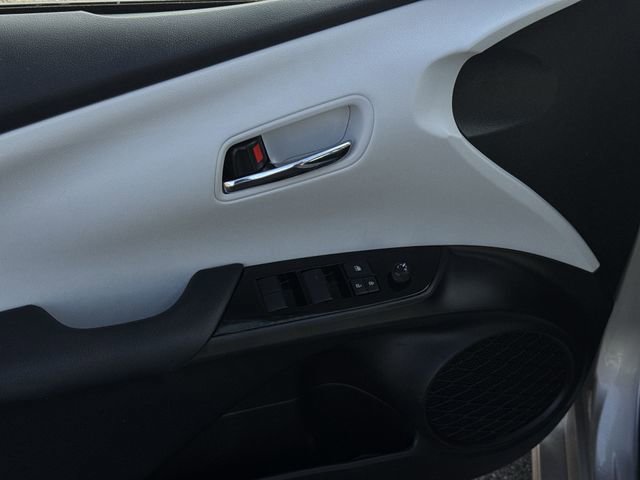 Used 2021 Toyota Prius Prime XLE image 23