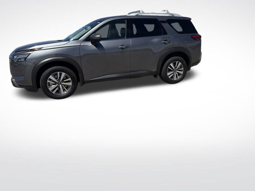 Used 2025 Nissan Pathfinder SL w/ Lighting Package (N92) AWD/4WD image 2