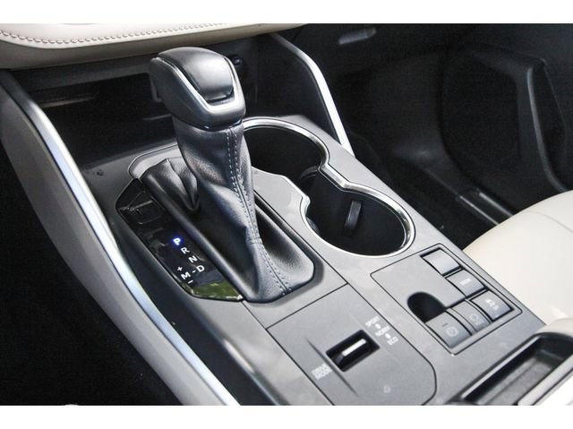 Used 2023 Toyota Highlander XLE image 27