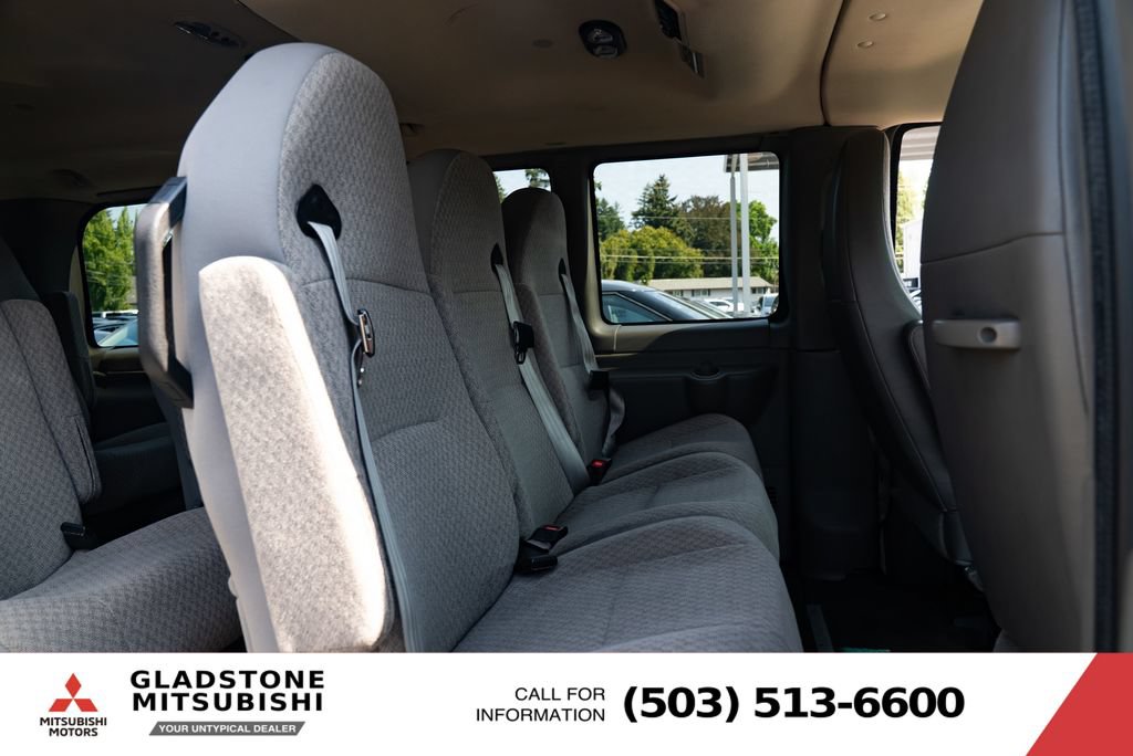 Used 2015 Chevrolet Express 2500 LT w/ LT Preferred Equipment Group RWD image 19