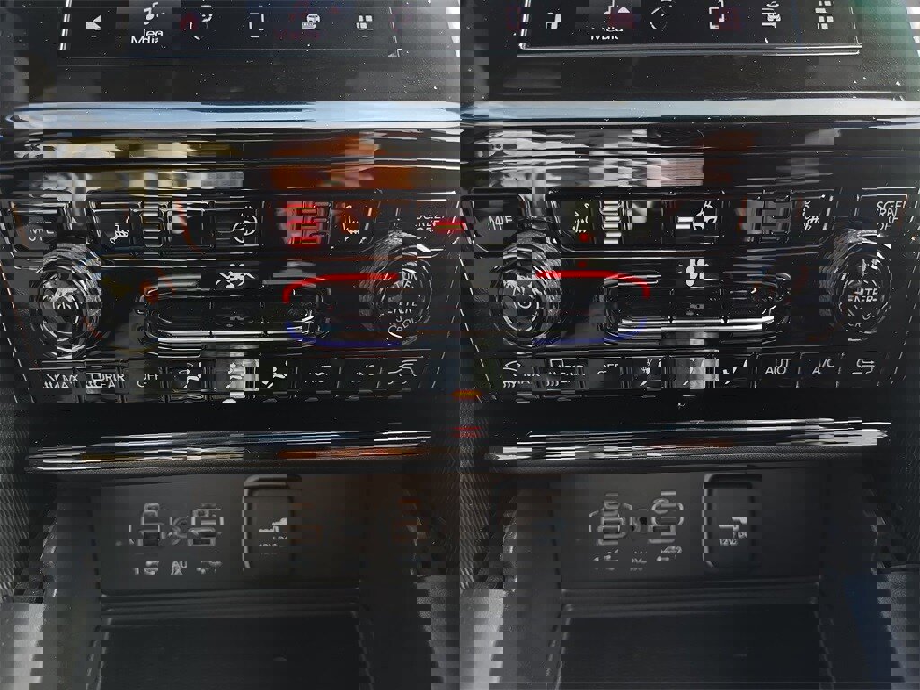 New 2026 Jeep Grand Cherokee Laredo X image 22