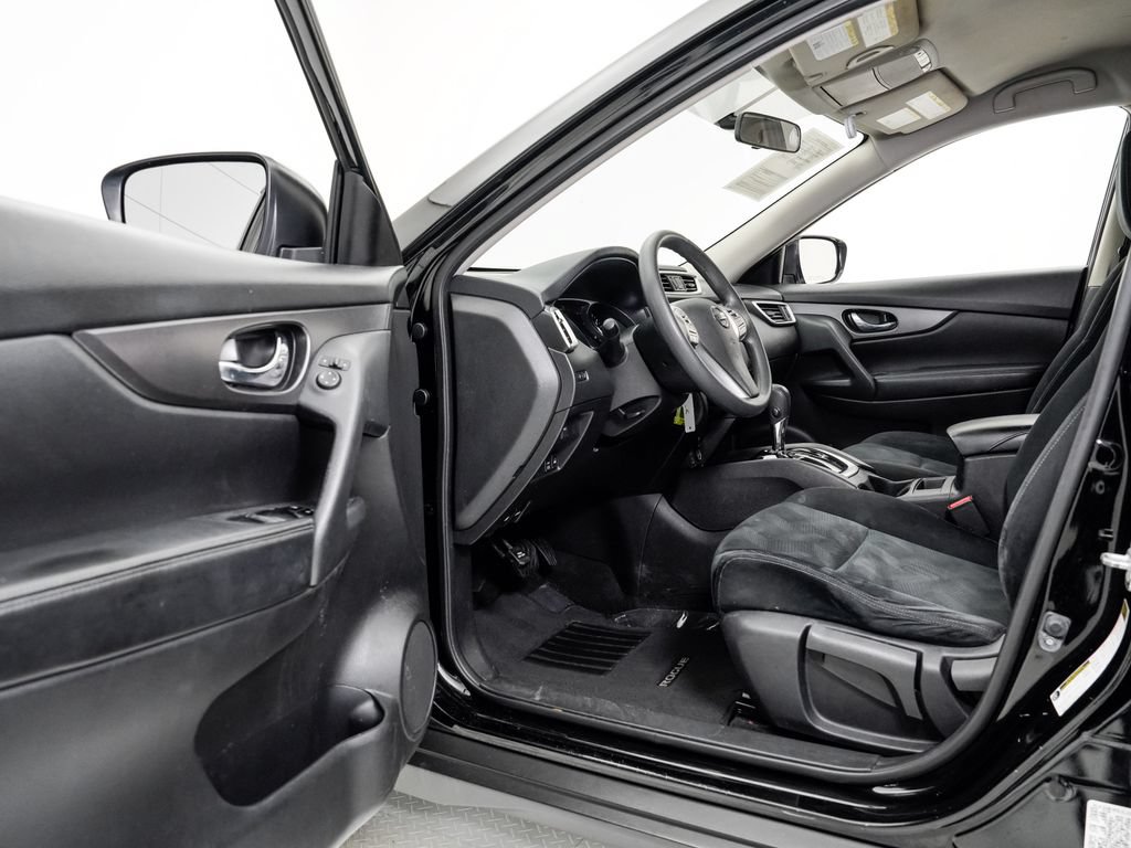 Used 2016 Nissan Rogue S w/ Appearance Package AWD/4WD image 8