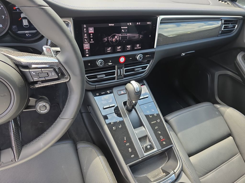 Used 2024 Porsche Macan GTS AWD/4WD image 32