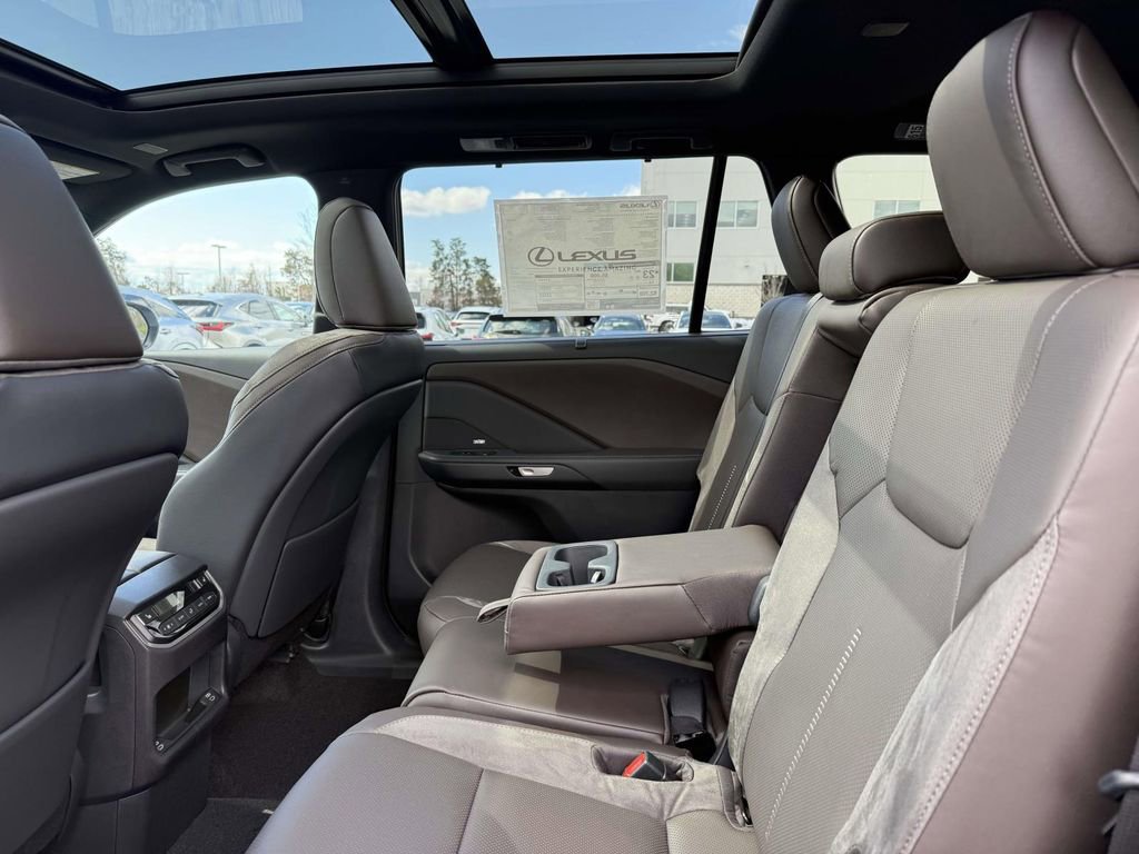 New 2026 Lexus RZ 450e Premium AWD/4WD image 34