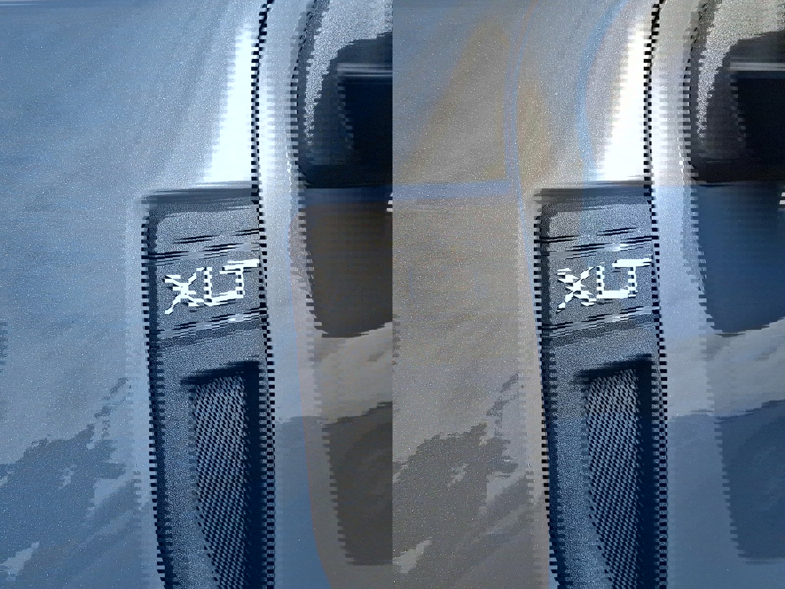 New 2025 Ford Maverick XLT w/ XLT Luxury Package image 5