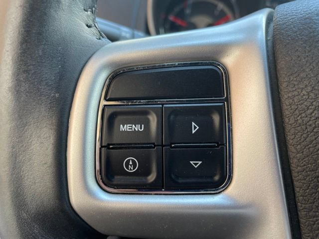 Used 2011 Chrysler 200 Touring FWD image 22
