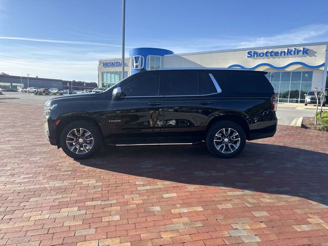 Used 2022 Chevrolet Tahoe LT w/ Luxury Package RWD image 3