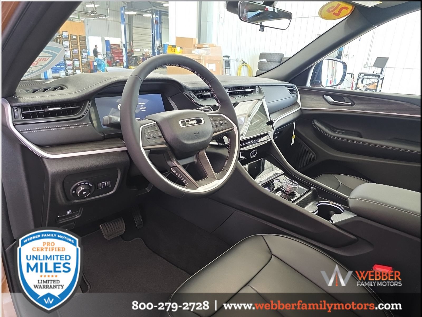 New 2026 Jeep Grand Cherokee Limited w/ Limited Altitude Package AWD/4WD image 10