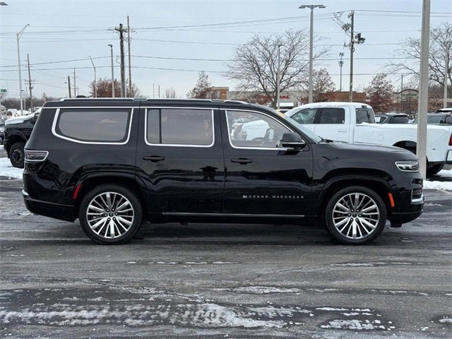Used 2022 Jeep Grand Wagoneer Series III image 2