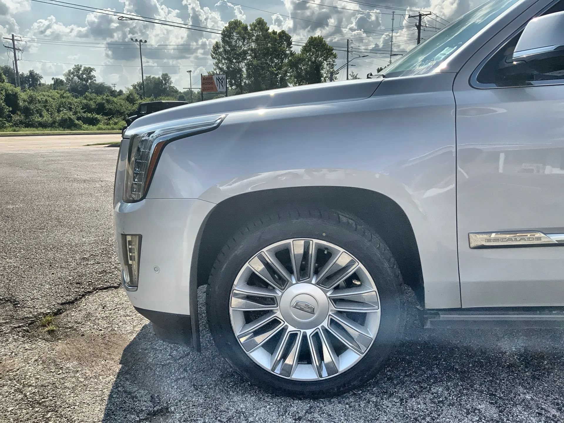 Used 2017 Cadillac Escalade Platinum RWD image 19