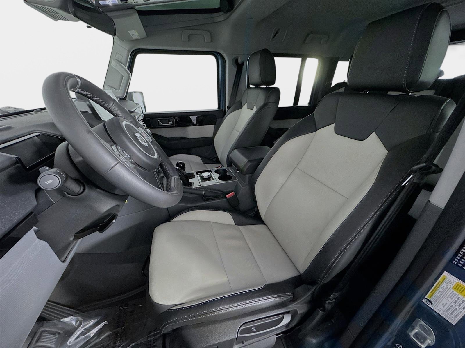 Used 2025 INEOS Grenadier Fieldmaster Edition image 10