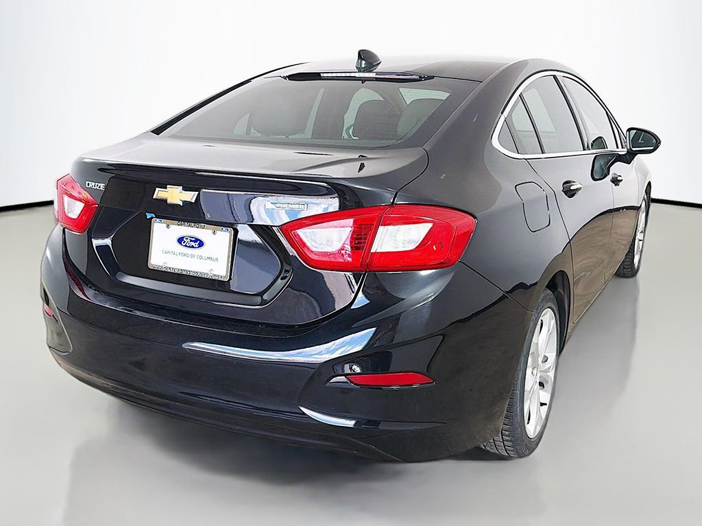 Used 2016 Chevrolet Cruze Premier w/ Enhanced Convenience Package FWD image 9