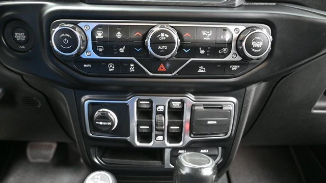 Used 2020 Jeep Gladiator Overland AWD/4WD image 24