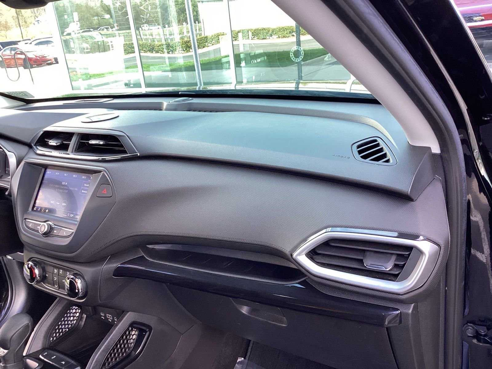 Used 2023 Chevrolet TrailBlazer LS image 16