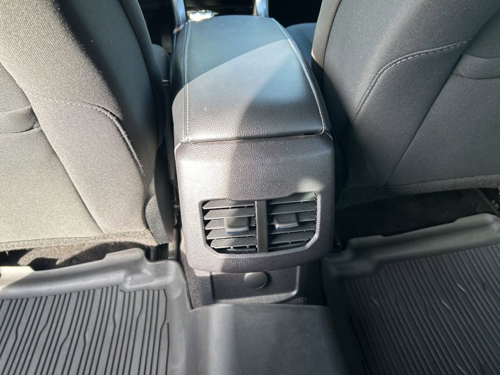 Used 2018 Ford Fusion SE w/ Fusion SE Technology Package image 29