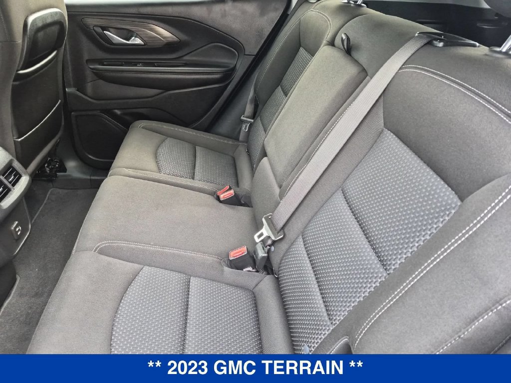 Used 2023 GMC Terrain SLE w/ Driver Convenience Package AWD/4WD image 16