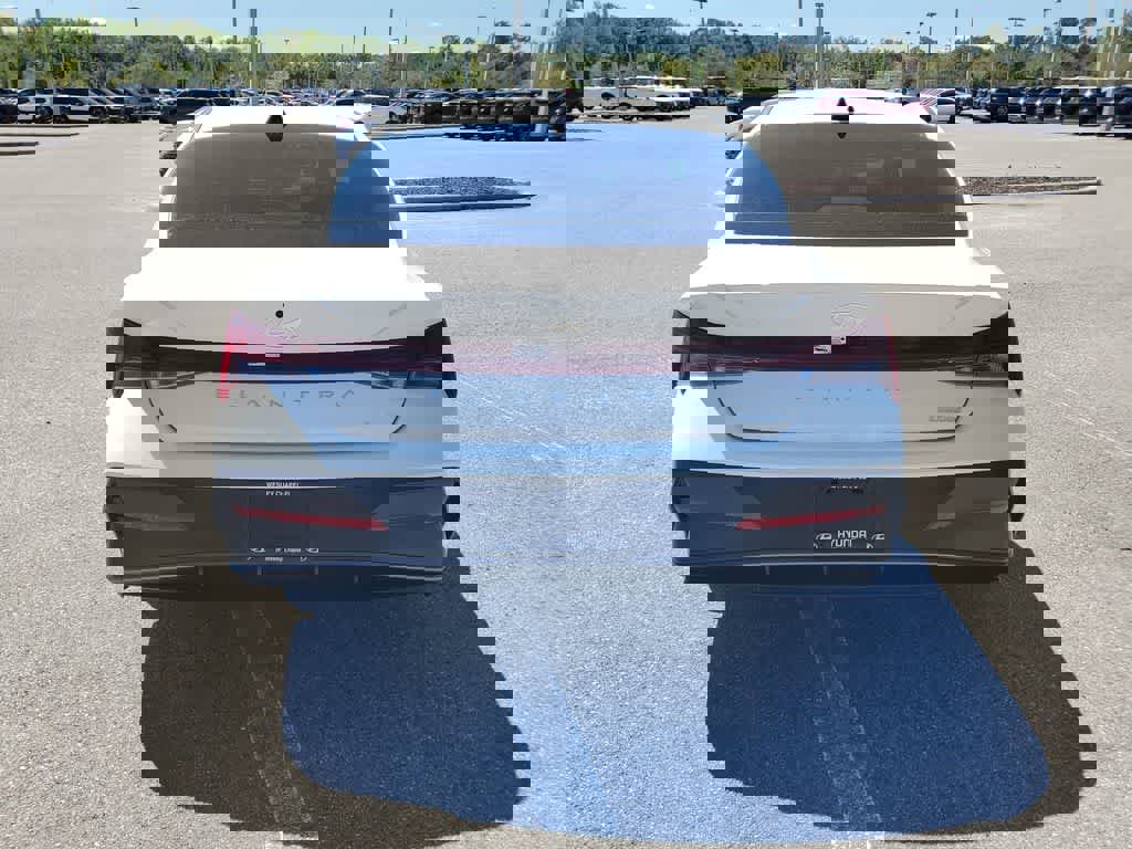 New 2026 Hyundai Elantra Limited image 10