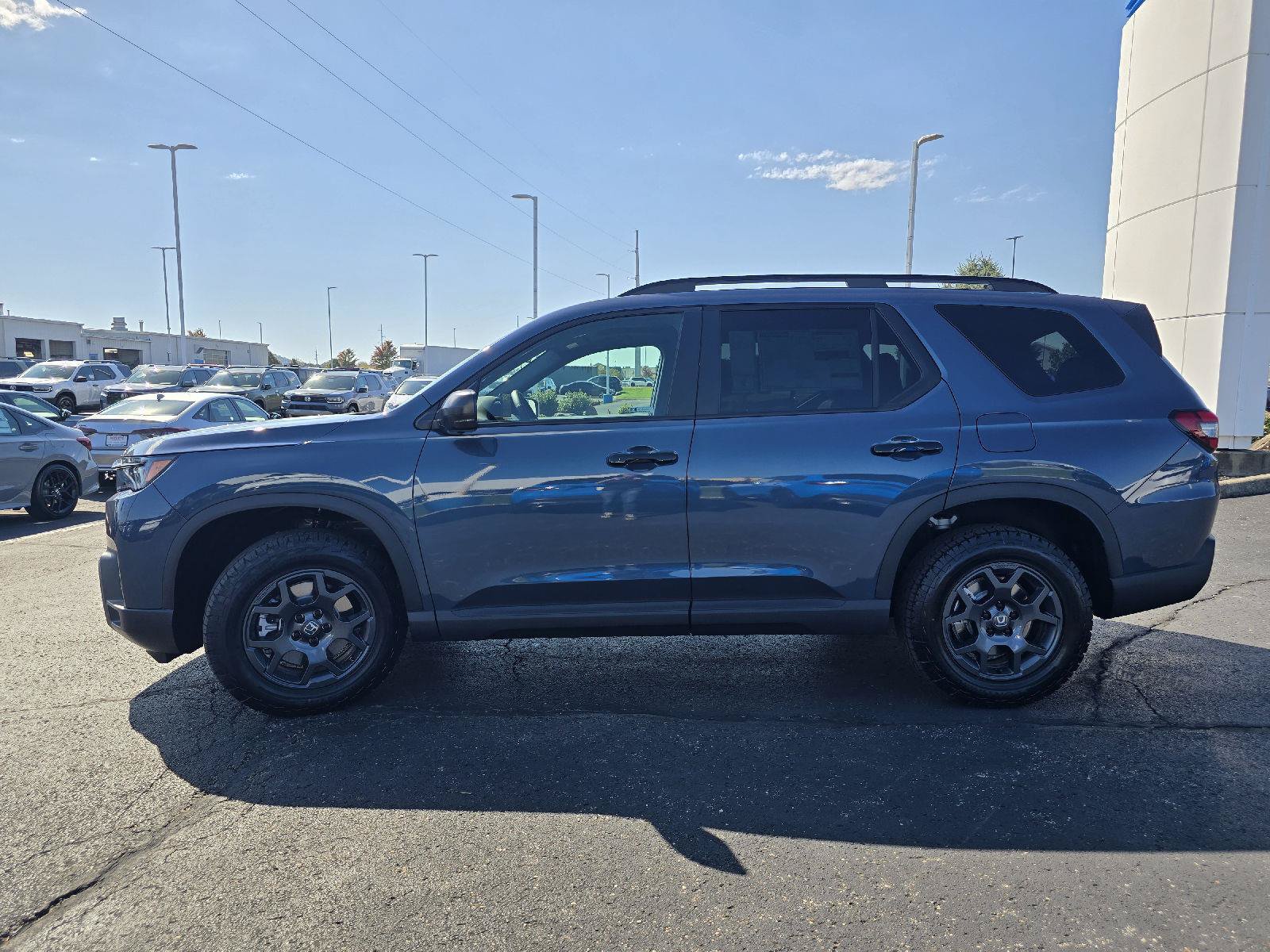 New 2026 Honda Pilot TrailSport image 4
