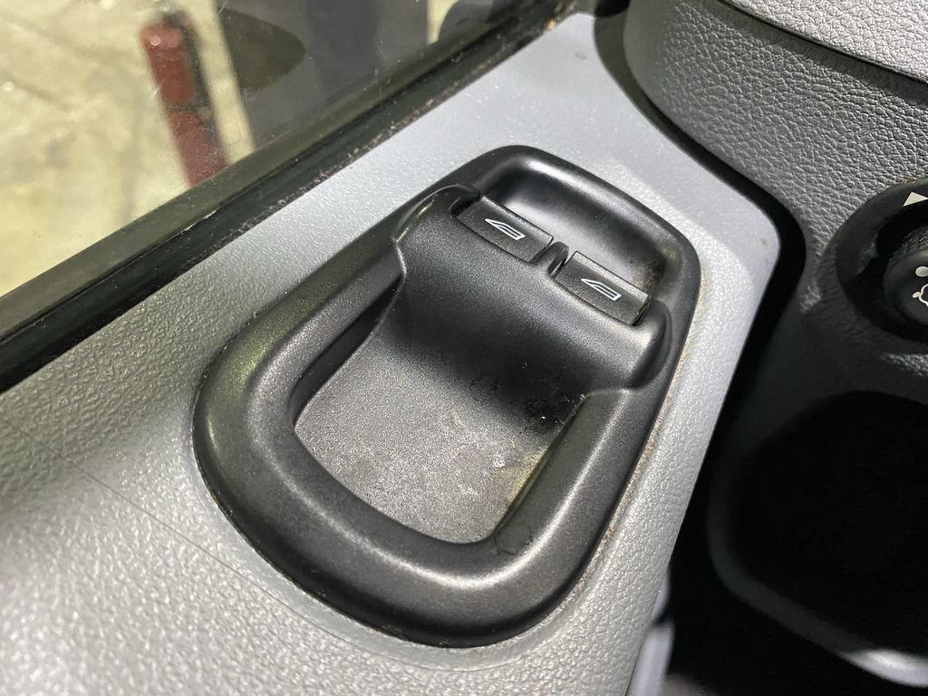 Used 2016 Ford Transit 350 XLT RWD image 9