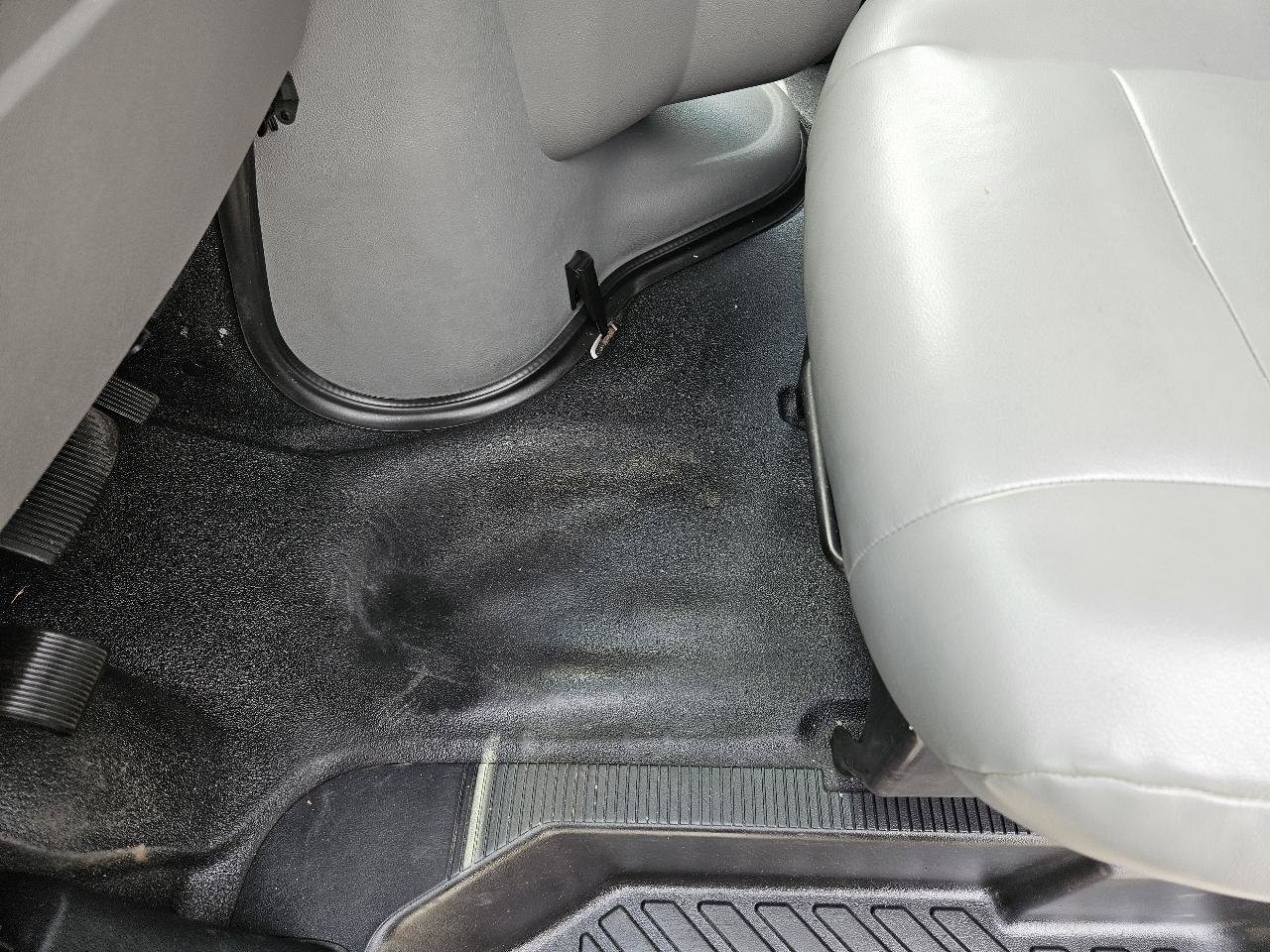 Used 2012 Ford E-250 and Econoline 250 w/ PWR Group RWD image 14