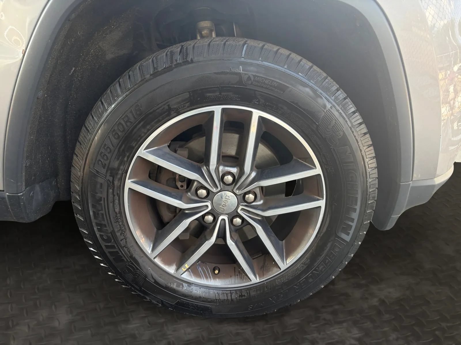 Used 2018 Jeep Grand Cherokee Limited AWD/4WD image 38