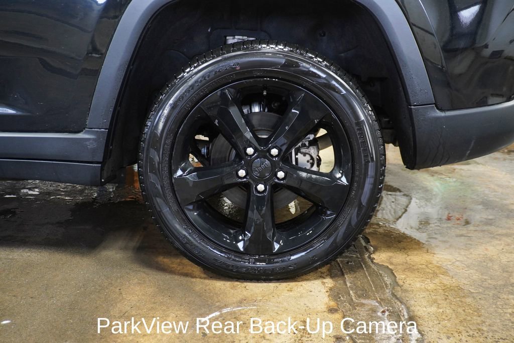 Used 2023 Jeep Grand Cherokee Altitude image 7