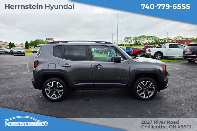 Used 2018 Jeep Renegade Latitude w/ Cold Weather Group AWD/4WD image 26