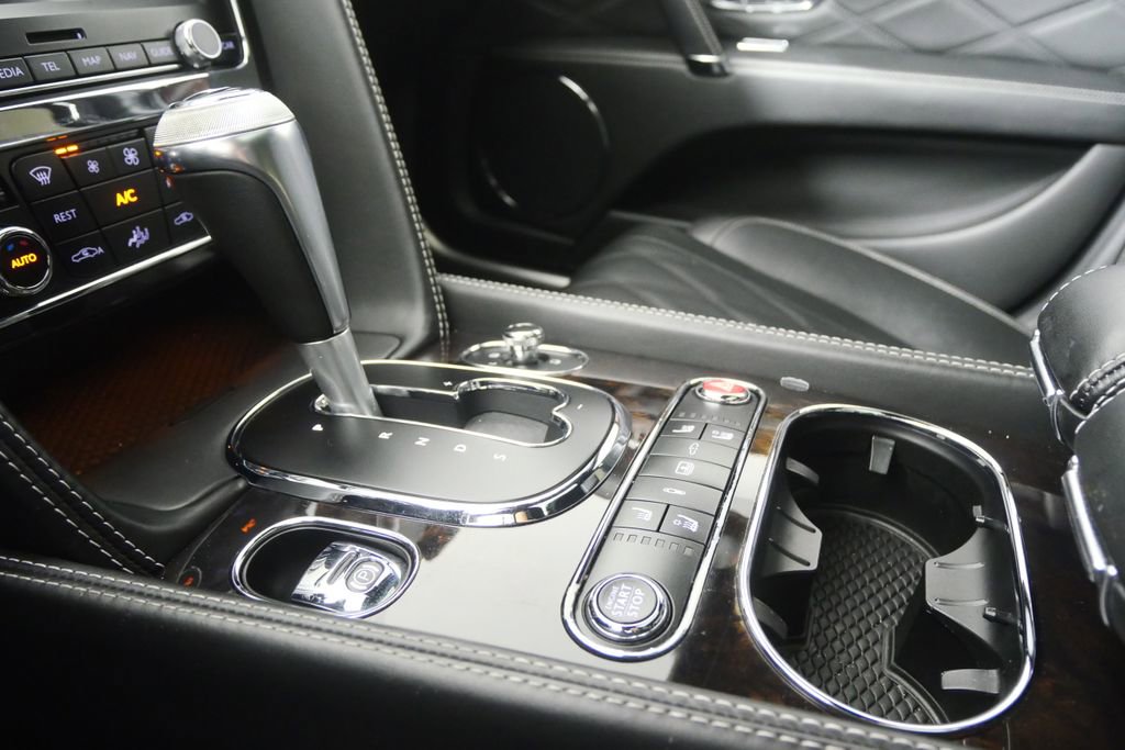 Used 2016 Bentley Flying Spur W12 image 23