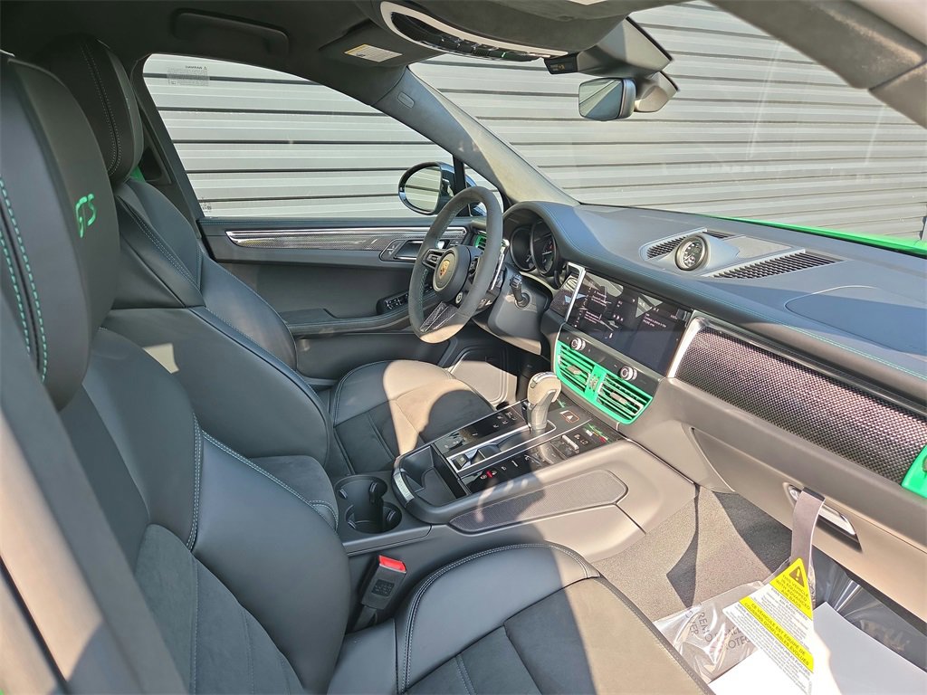 New 2026 Porsche Macan GTS image 17