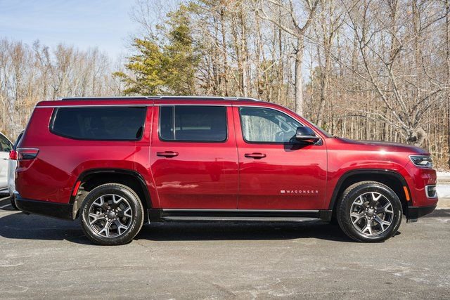 Used 2024 Jeep Wagoneer L Series III w/ Flexible Seating Group image 7