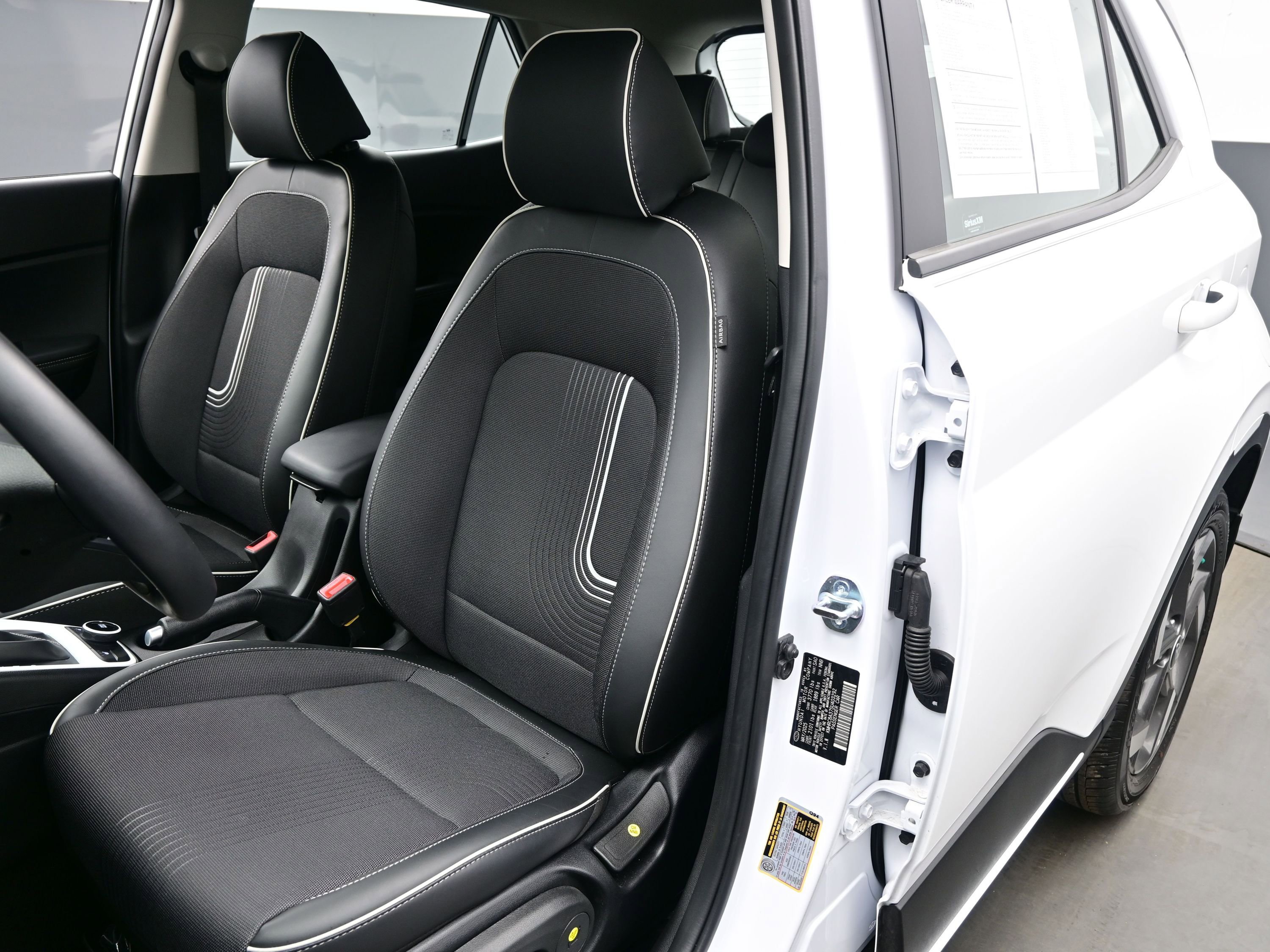 Certified 2025 Hyundai Venue Limited image 11