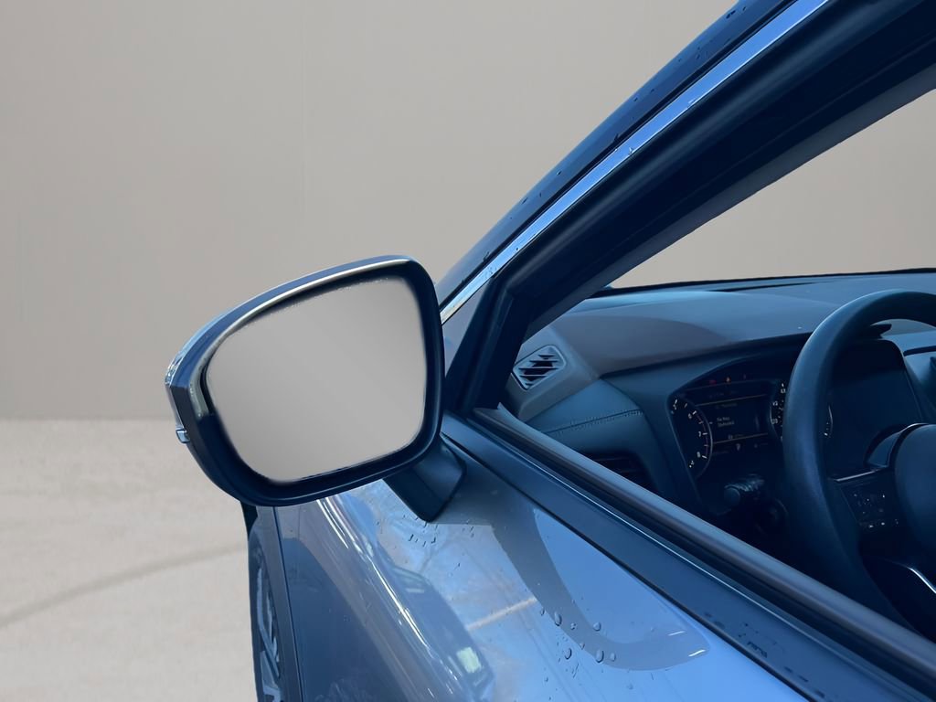 Used 2023 Nissan Rogue SV image 22