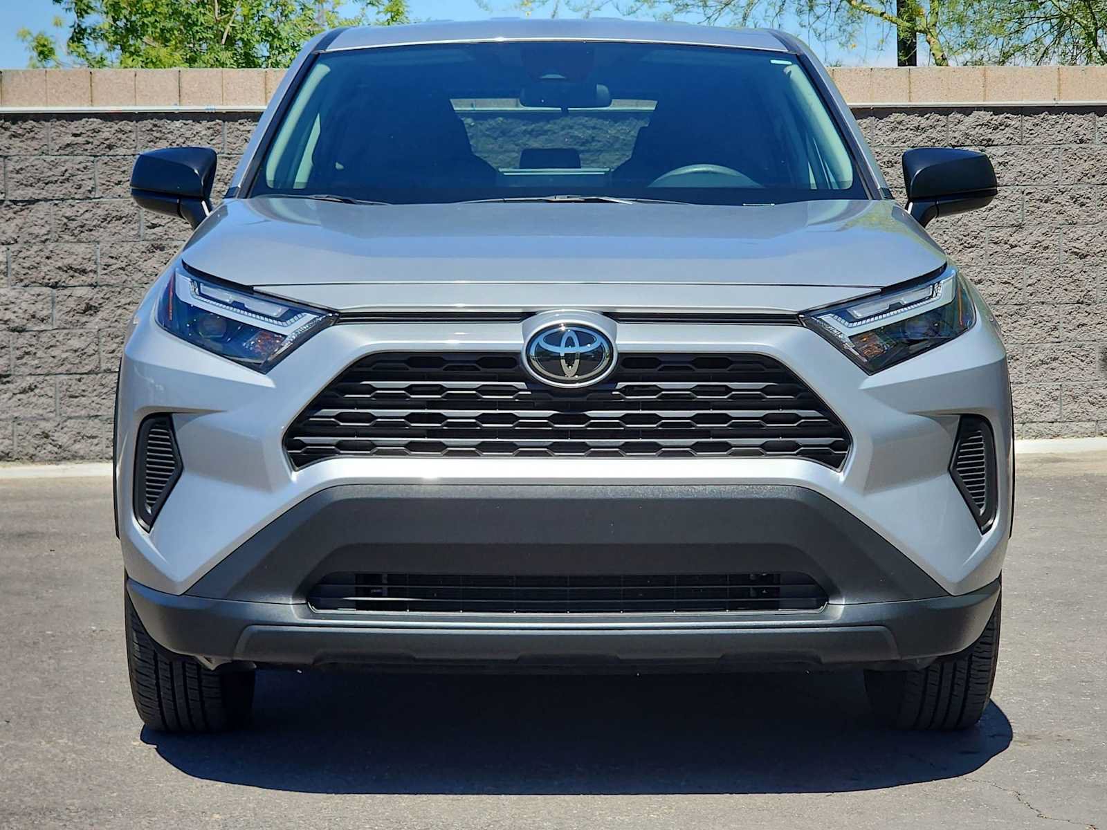 Used 2024 Toyota RAV4 LE FWD image 3