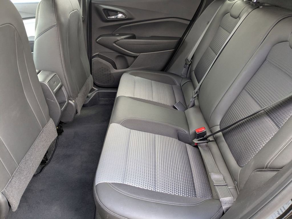 Used 2025 Chevrolet Trax LT w/ LT Convenience Package image 25