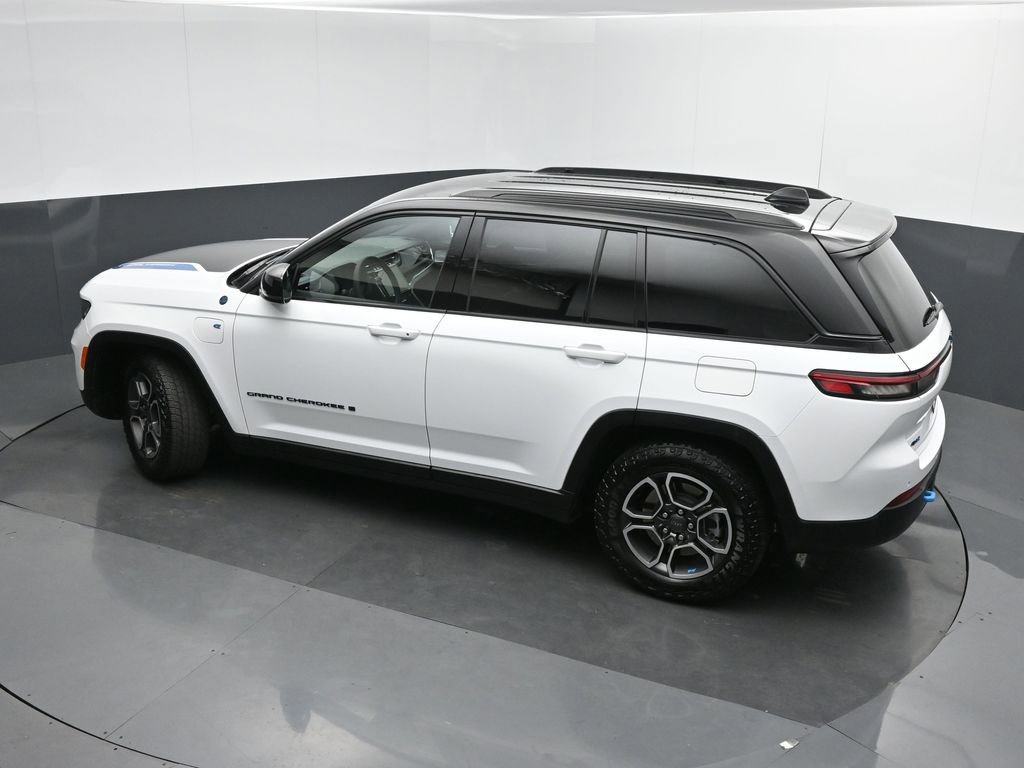 Used 2023 Jeep Grand Cherokee Trailhawk w/ Luxury Tech Group III AWD/4WD image 42