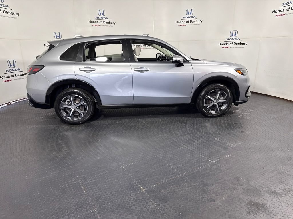Used 2025 Honda HR-V EX-L image 3
