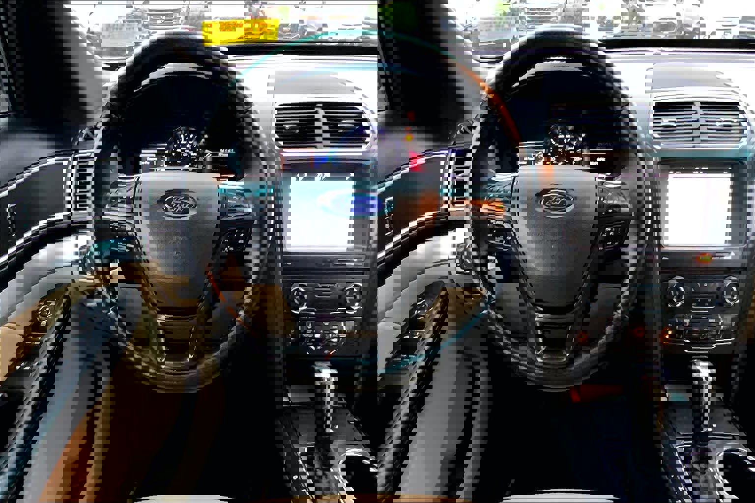 Used 2017 Ford Explorer XLT w/ Equipment Group 202A FWD image 6