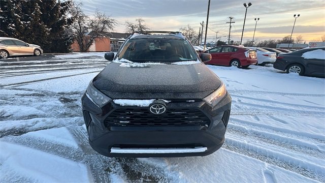 Used 2021 Toyota RAV4 LE image 8