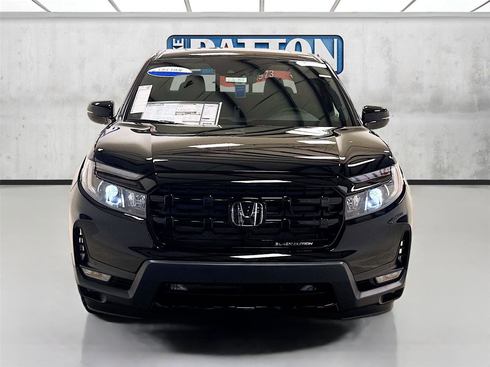 New 2026 Honda Ridgeline Black Edition image 2
