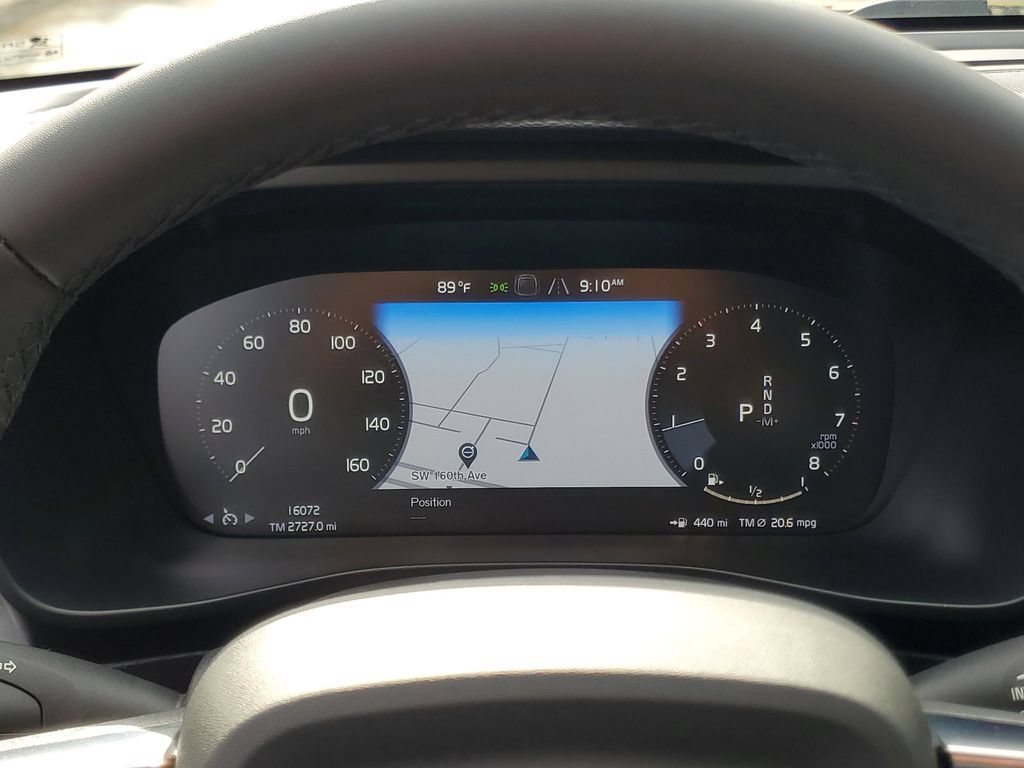 Certified 2022 Volvo XC40 T4 Momentum w/ Premium Package FWD image 24