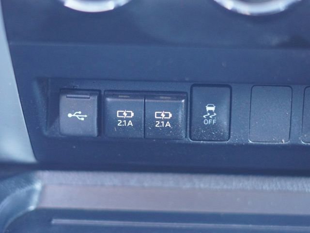 Used 2020 Toyota Tundra SR5 w/ SR5 Upgrade Package AWD/4WD image 33