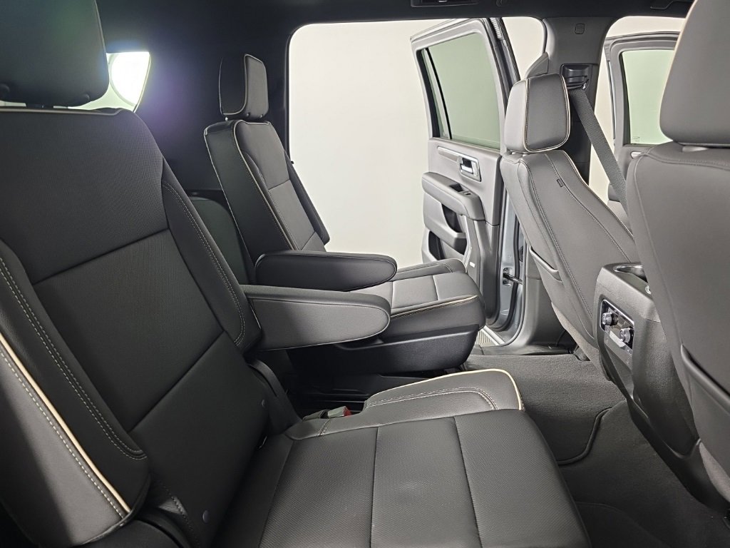 New 2025 Chevrolet Suburban Premier w/ Sun And Tow Package image 41