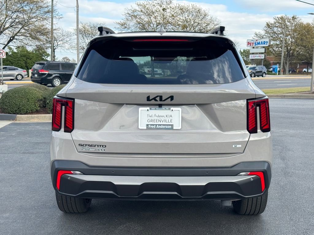 Certified 2025 Kia Sorento SX image 4