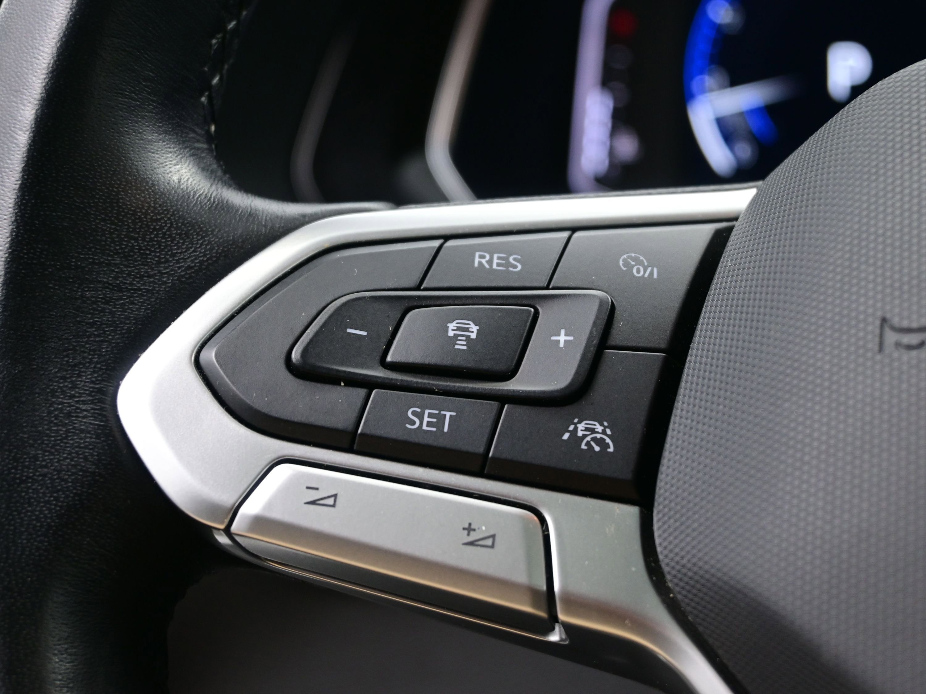 Used 2022 Volkswagen Jetta SEL image 33