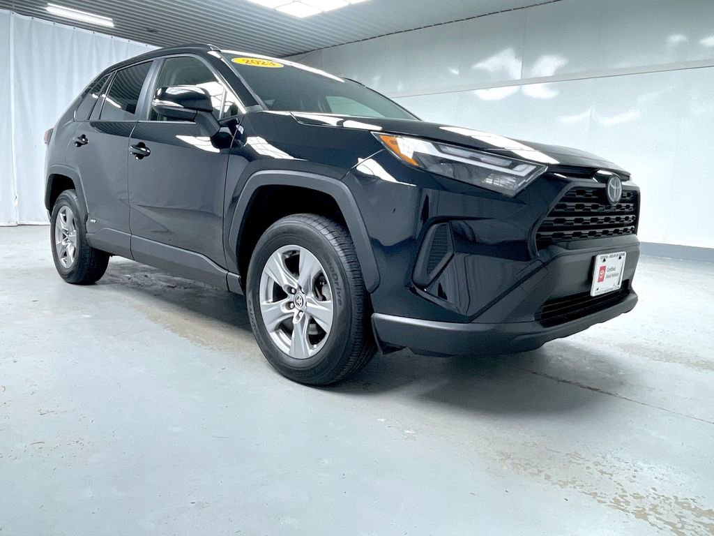 Certified 2023 Toyota RAV4 XLE image 1