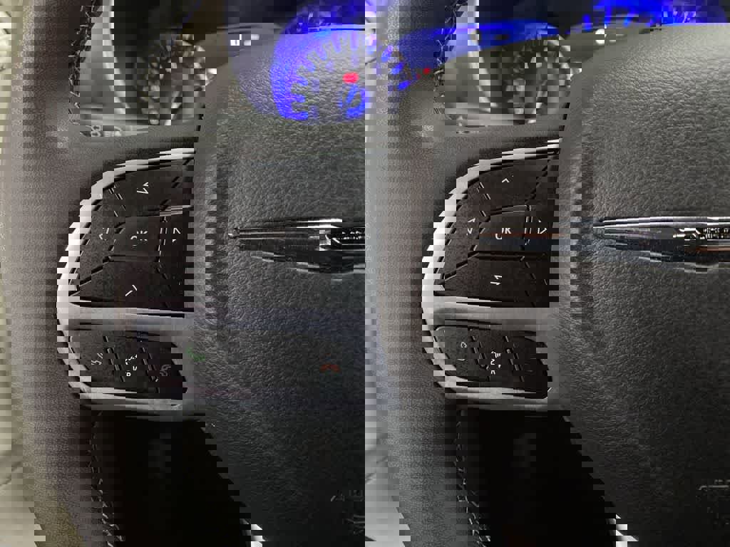 Used 2024 Chrysler Pacifica Touring-L image 20