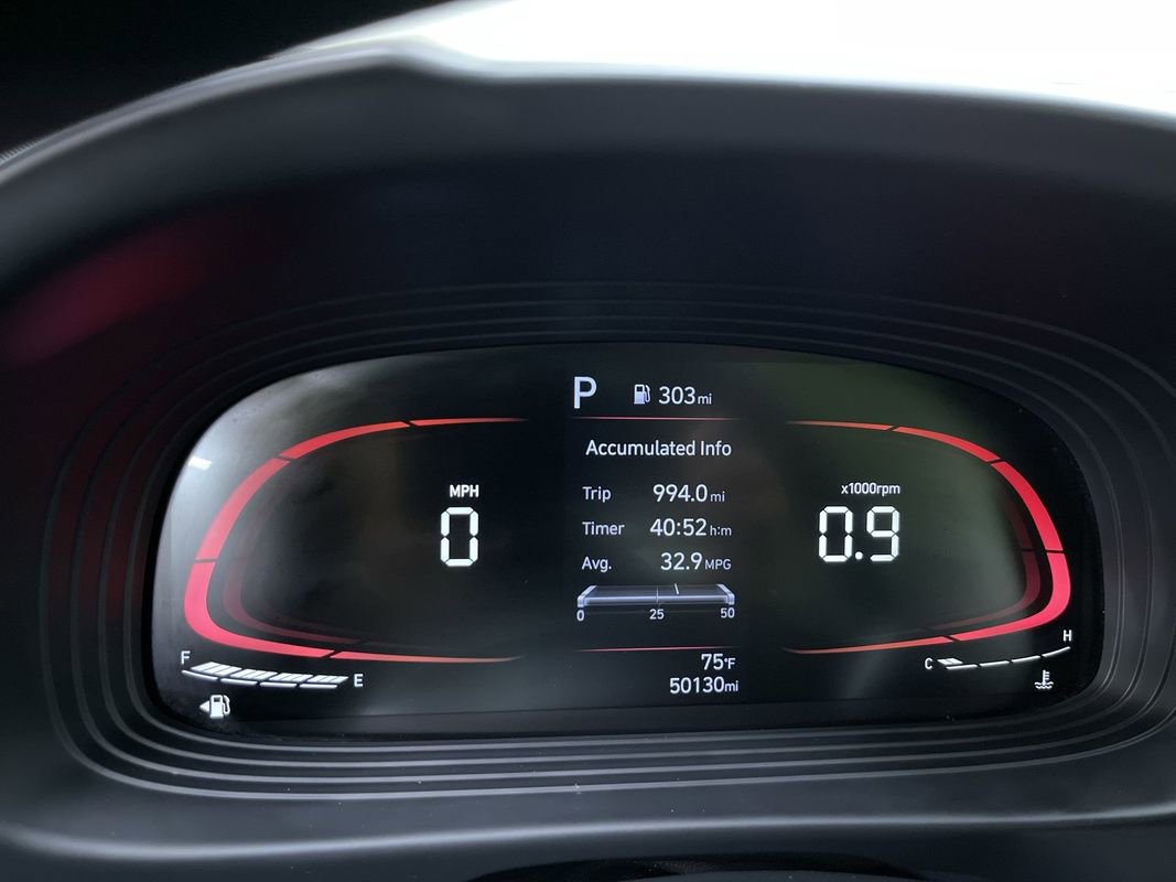 Used 2024 Hyundai Venue SE image 13