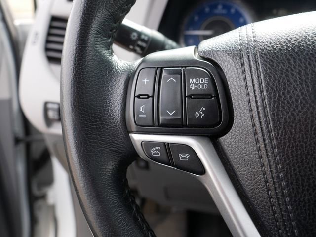 Used 2017 Toyota Sienna XLE image 26